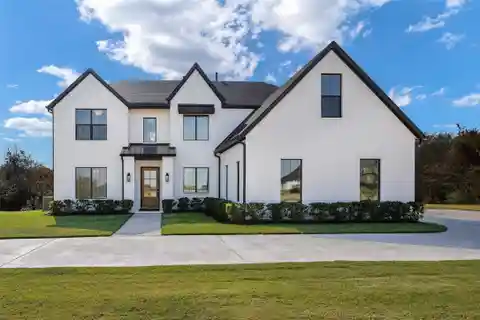 Perfect Blend of European Elegance and American Comfort