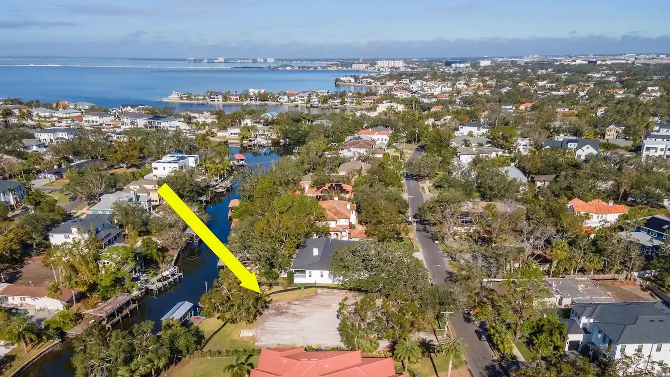 Oversized Waterfront Lot