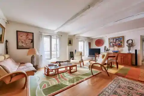Ideal Pied a Terre in a Desirable Location