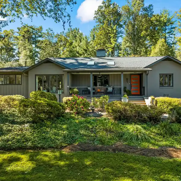 TRANQUIL HOME IN PRESTIGIOUS BILTMORE FOREST