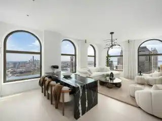Oversized Corner One Bedroom High-floor Residence