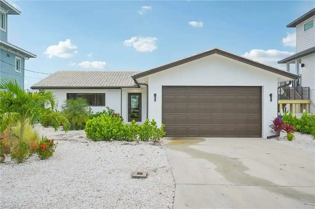 Remodeled Waterfront Pool Home in Prime Location