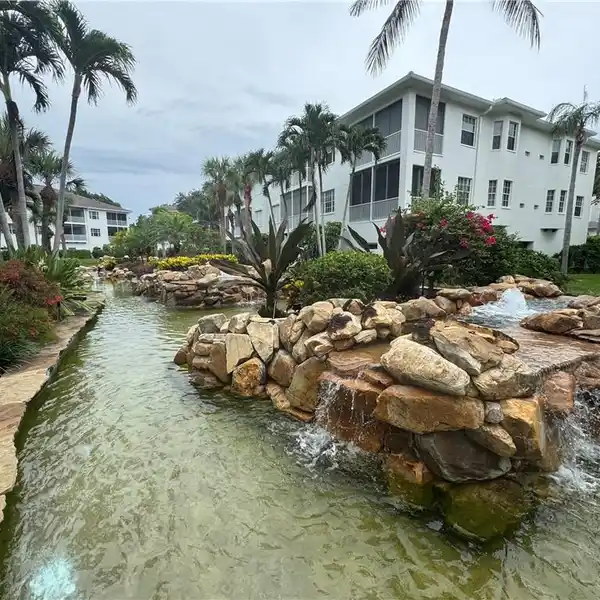 EFFORTLESS LUXURY AWAITS YOU