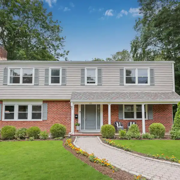 YOUNG GREENACRES COLONIAL