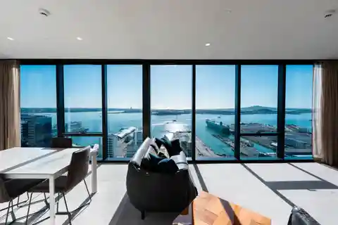 Refined Apartment in the Most Iconic Residential Tower