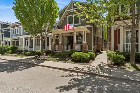 Suburban Showstopper with Urban Vibes