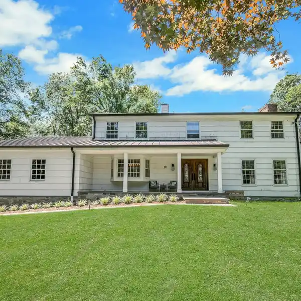 ELEGANT CENTER HALL COLONIAL ON A SERENE CUL-DE-SAC