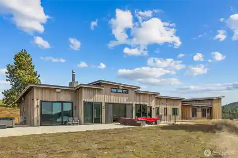 Contemporary Home on 10 Private Acres