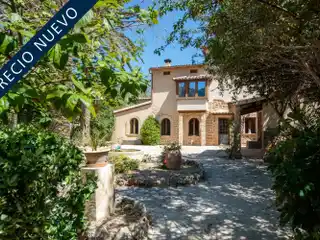 Gorgeous Property Located in the Orange Valley