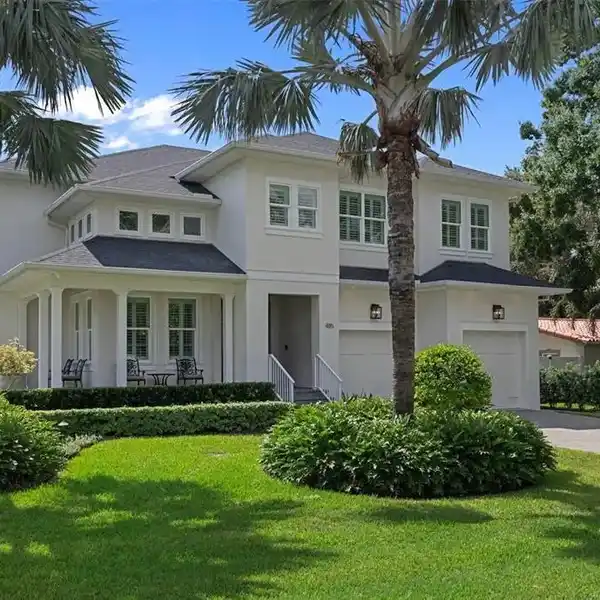 EXCEPTIONAL SNELL ISLE POOL HOME