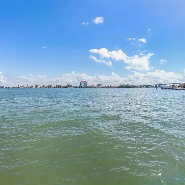 WATERFRONT PARADISE IN BELLE VISTA
