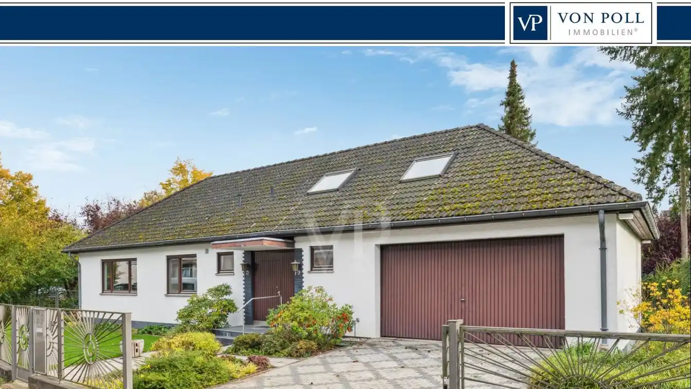 Architecture for Individualists on a Large Plot in a Quiet Location