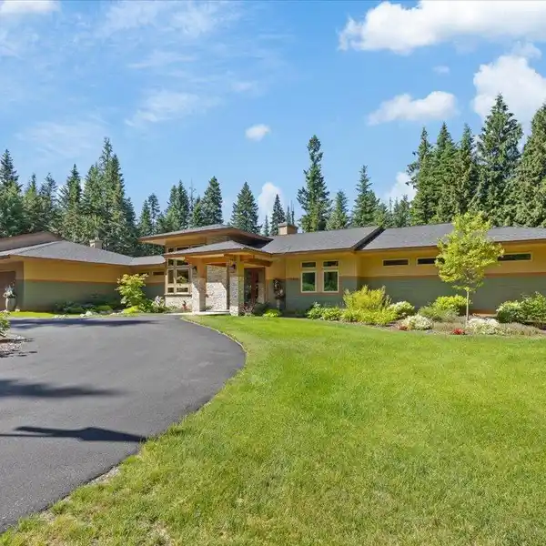 ARCHITECT'S DREAM HOME
