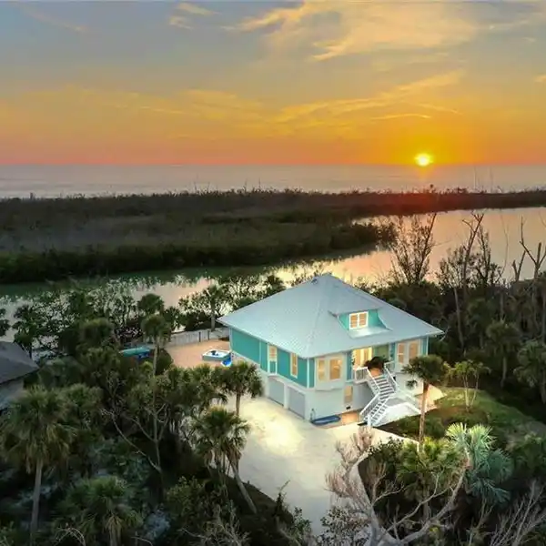 THOUGHTFULLY UPDATED ISLAND HOME WITH UNPARALLELED VIEWS