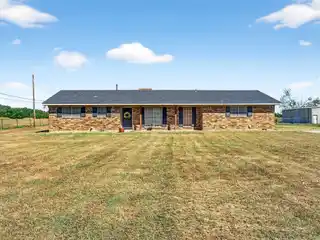 Spacious Tract Ideal for Development or Private Residence