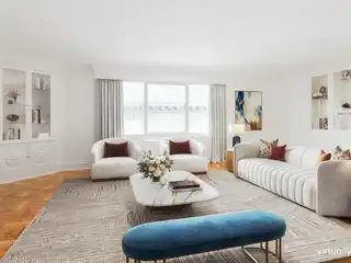 Elegant Apartment with Versatile Layout