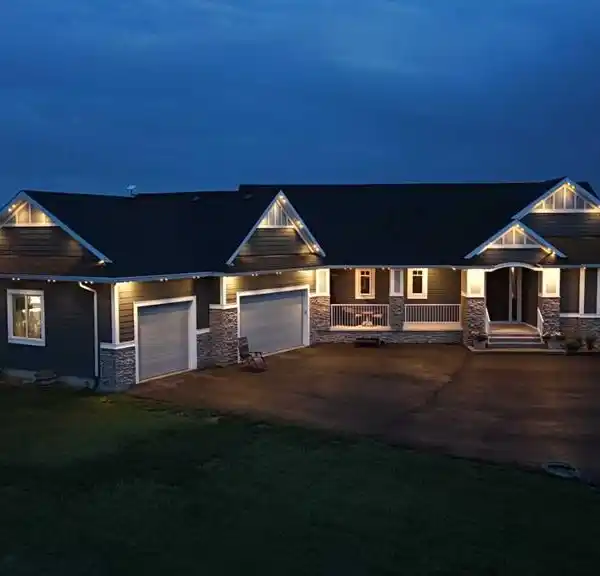 STUNNING EXECUTIVE COUNTRY HOME WITH LUXURY FEATURES THROUGHOUT