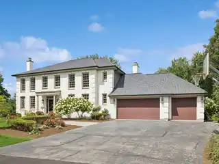 Jaw-Droppingly Remodeled Residence