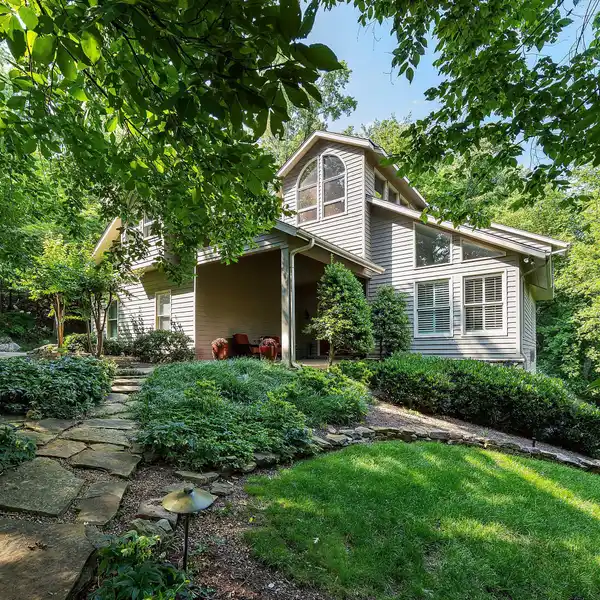 UNIQUE HOME WITH AN EXPANSIVE PLAN