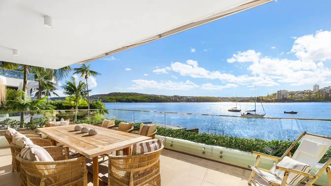 Newly Renovated Full-floor Waterfront Apartment