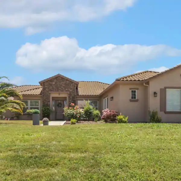 BEAUTIFULLY DESIGNED SINGLE-STORY HOME