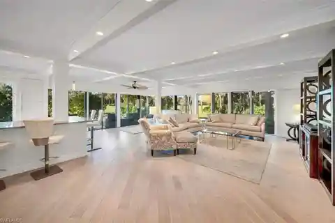Elegant and Contemporary Home