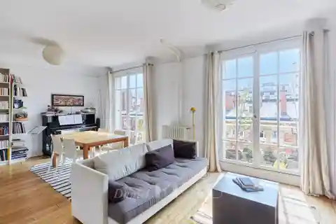 Peaceful and Sunny Apartment