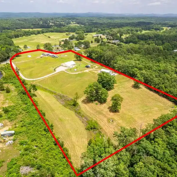 PRIVATE RANCH ESTATE RETREAT