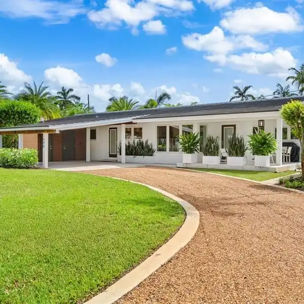 EXQUISITELY REMODELED HOME BLENDING WARMTH AND SOPHISTICATION
