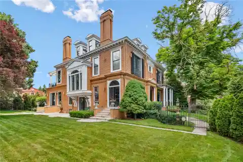 Extraordinary Residence on a Double Lot in Shadyside