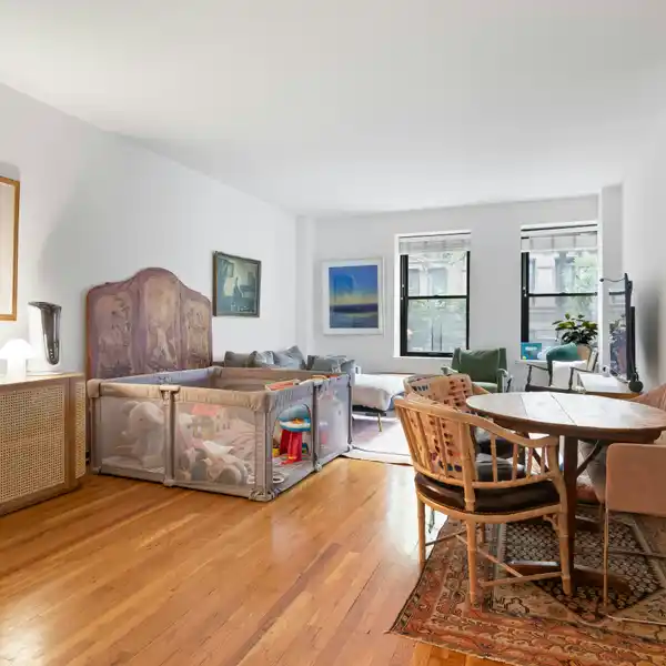 THOUGHTFULLY DESIGNED SPACIOUS AND QUIET APARTMENT