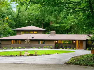 Long & Low Contemporary Ranch