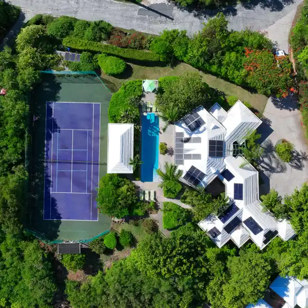 TENNIS VILLA - CLASSIC CHOCOLATE HOLE ESTATE