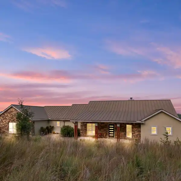 RARE PROPERTY WITH AMAZING VIEWS