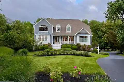 Rare Gem on over an Acre