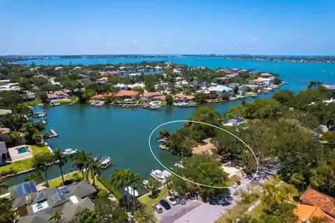 Exceptional Waterfront Lot
