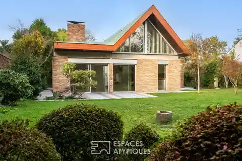 Architect-Designed House in Privileged Setting