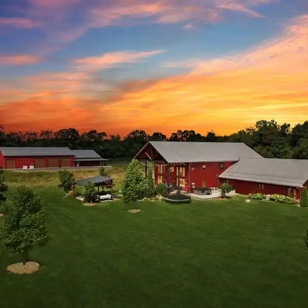 MODERN FARMHOUSE AND GUEST RESIDENCE ON NEARLY 20 ACRES
