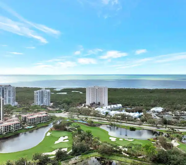 ST MAARTEN IN PELICAN BAY