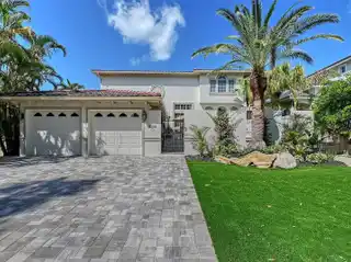 Elegant Coastal Living Steps from Shell Beach