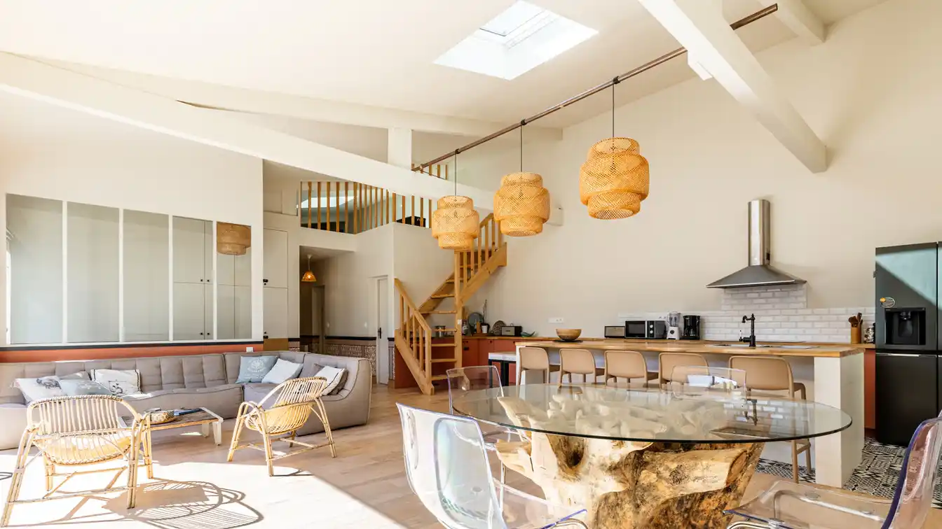 Stunning Property in Charming Town