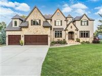 BEAUTIFUL AND EXPANSIVE MANOR
