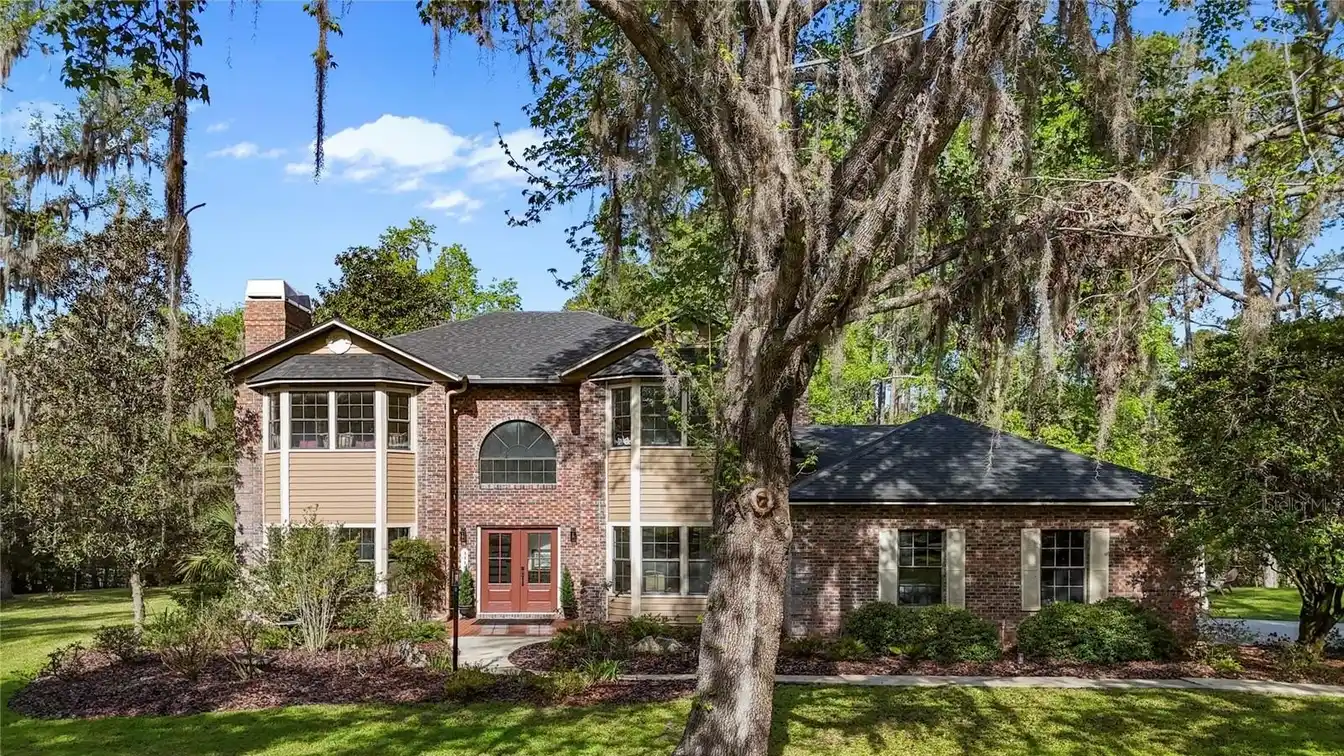 Beautiful Home in Gainesville's Coveted Hayes Glen Neighborhood