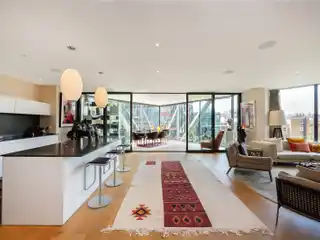 A Bright and Spacious Three Bedroom Apartment