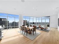 SOPHISTICATED LIVING AND UNRIVALED VIEWS IN THE AUSTONIAN