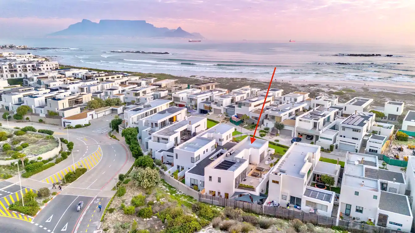 Luxurious Estate Living at Waters Edge - Big Bay
