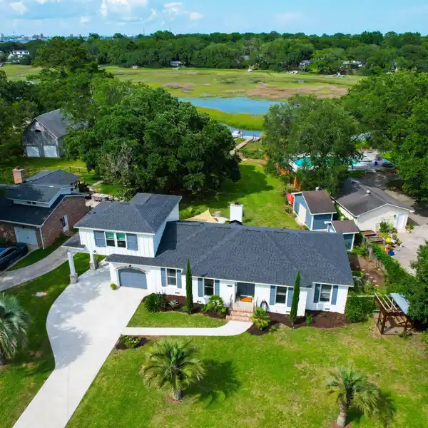 TIDAL CREEK HOME IN CLARKS POINT ON JAMES ISLAND