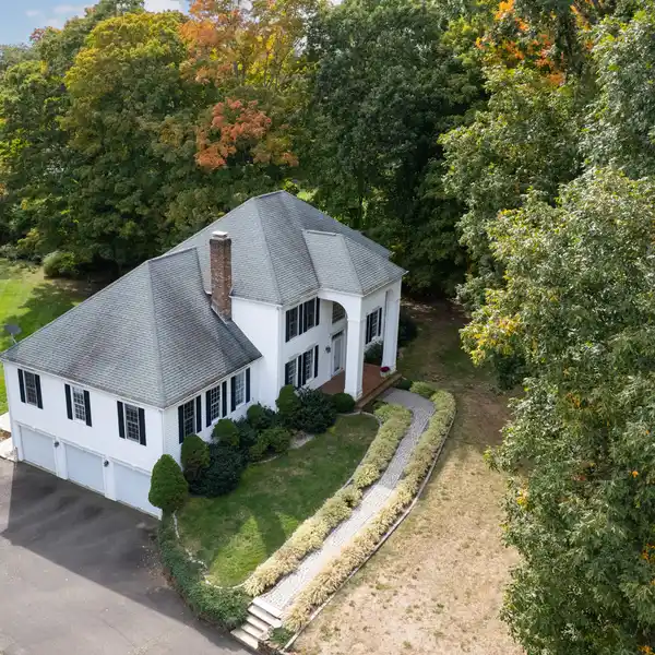 MAGNIFICENT HOME IN PREMIER LANTERN HILL