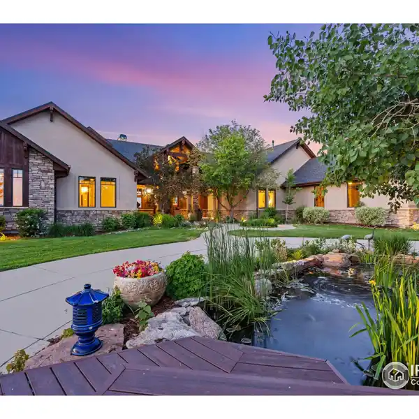 LUXURY LIVING WITH SCENIC TRANQUILITY