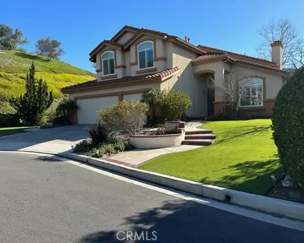 LOVELY HOME WITH A STUNNING LOCATION